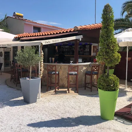 Hotel apartamentowy Plaisir