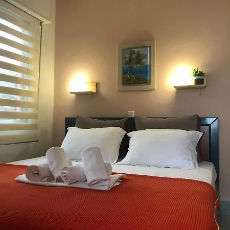 Plaisir Apartahotel 3*