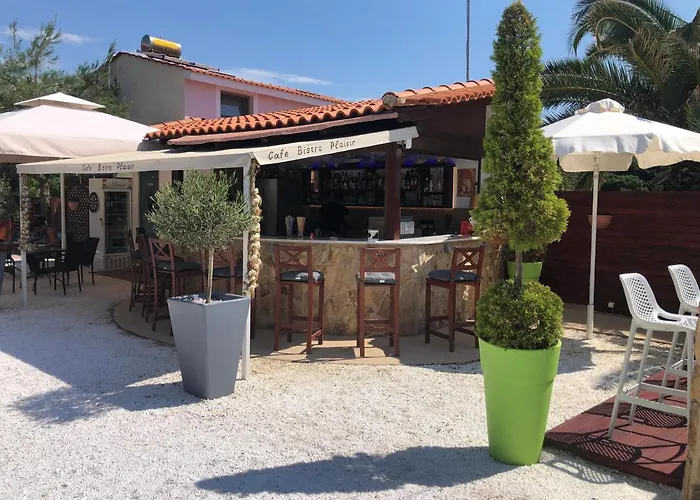 アパートホテル Plaisir