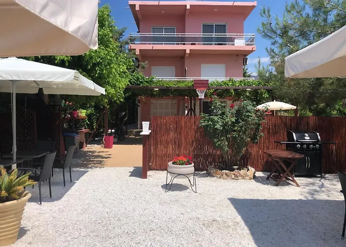 アパートホテル Plaisir 3*