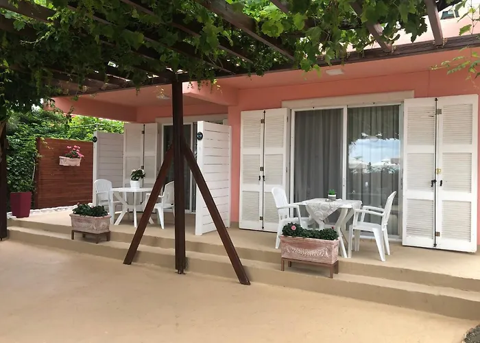 Plaisir アパートホテル Makryámmos