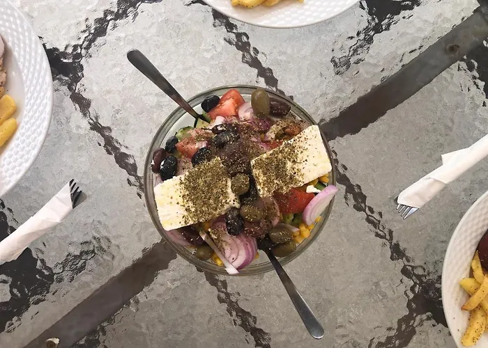 Plaisir アパートホテル Makryámmos