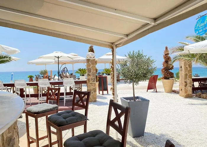 アパートホテル Plaisir