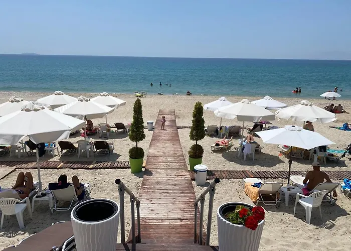 アパートホテル Plaisir Makryámmos