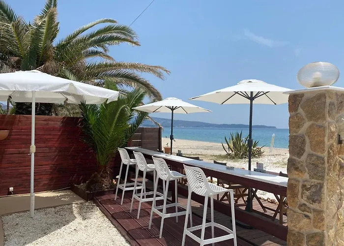 アパートホテル Plaisir Makryámmos