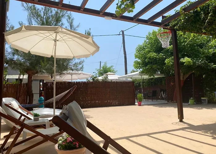 アパートホテル Plaisir Makryámmos